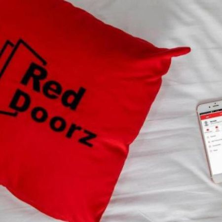 Reddoorz Near Cikampek Mall Karawang Hotel Exterior foto